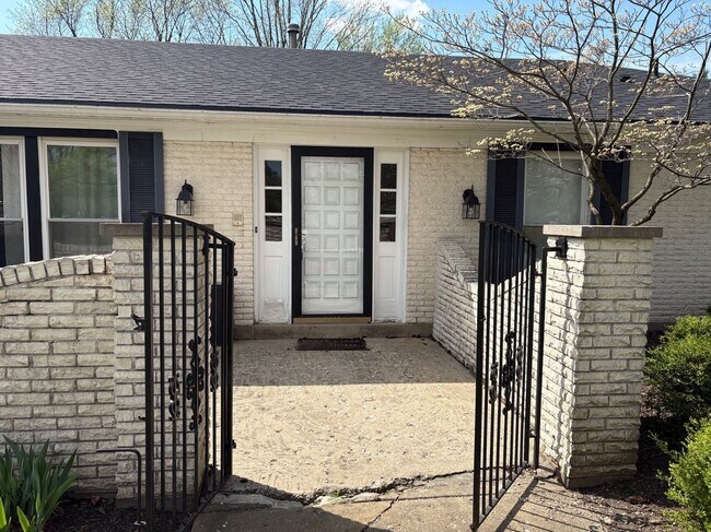 Foto del edificio - 2087 Granada Dr