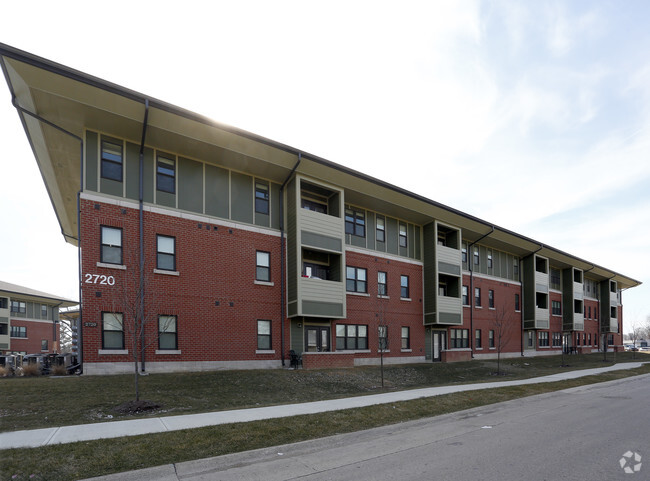 Building Photo - Point on Fall Creek I