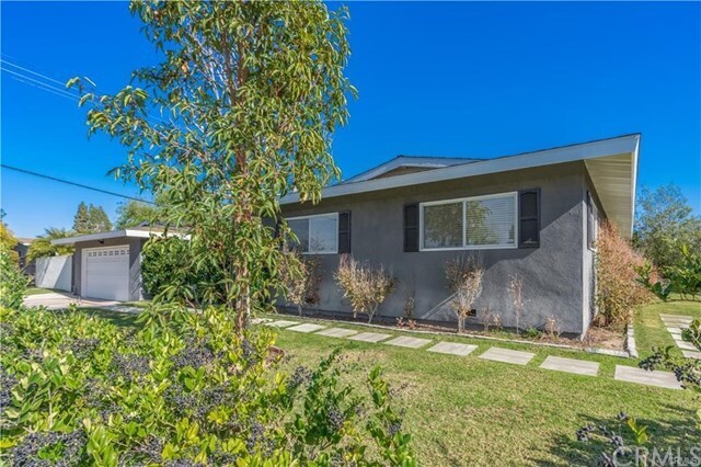 Building Photo - 2112 Dover Dr