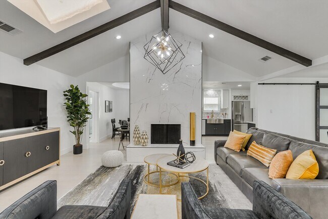 Building Photo - 7414 Authon Dr