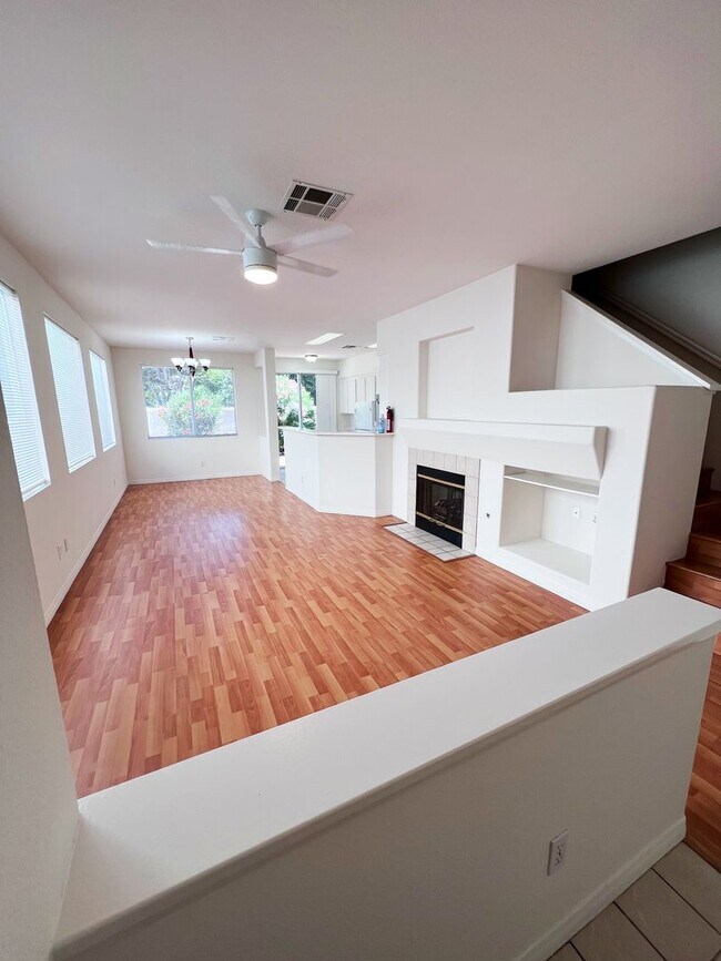 Foto del edificio - 3 Bed/2.5 Bath Townhome at Triana in Scrip...