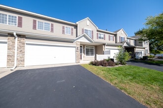 Building Photo - 4853 Bisset Ln