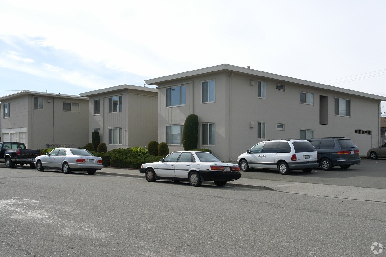 Building Photo - 124 Southwood Dr