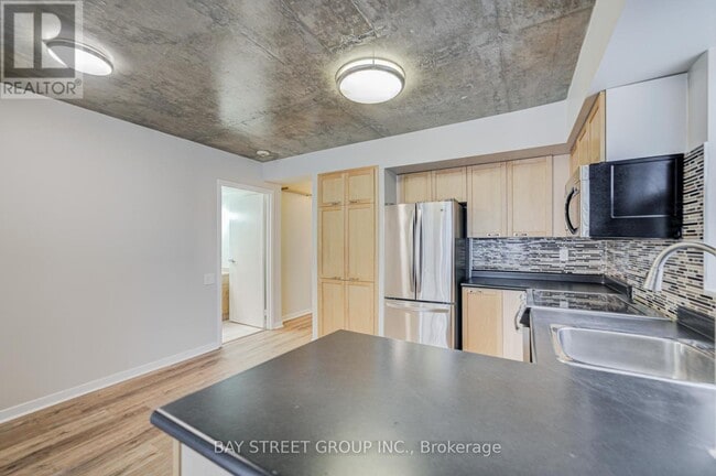 Building Photo - 75-775 Dalhousie St