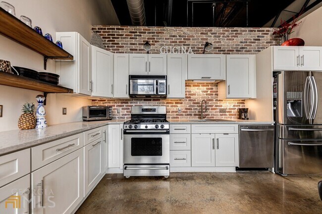 Building Photo - 5200 Peachtree Rd