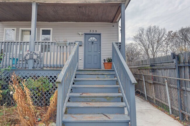 Building Photo - 339 W Garfield Blvd