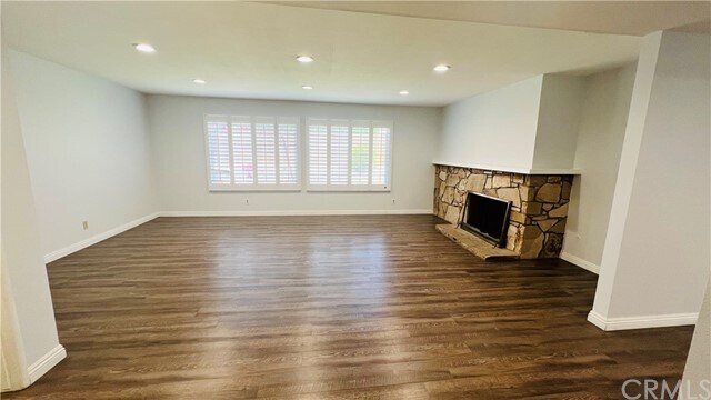 Building Photo - 917 Oakwood Ave