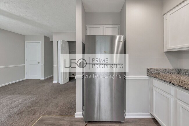 Building Photo - 1008 Huntington Trce SE