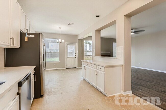 Foto del edificio - 4015 Camelia Glen Ln