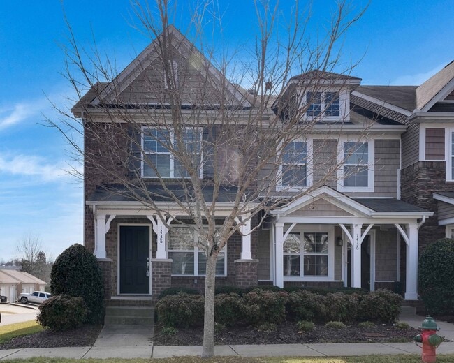 Building Photo - 1438 Riverbrook Dr