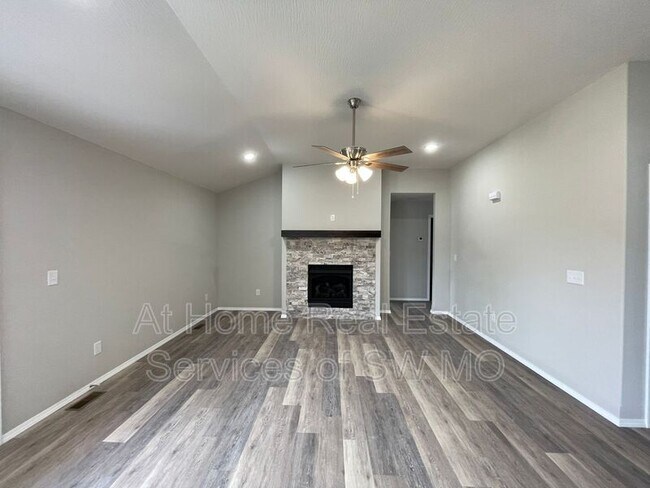 Foto del edificio - 2100 N 21st St