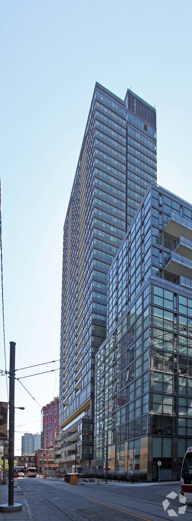 Building Photo - Charlie Condos