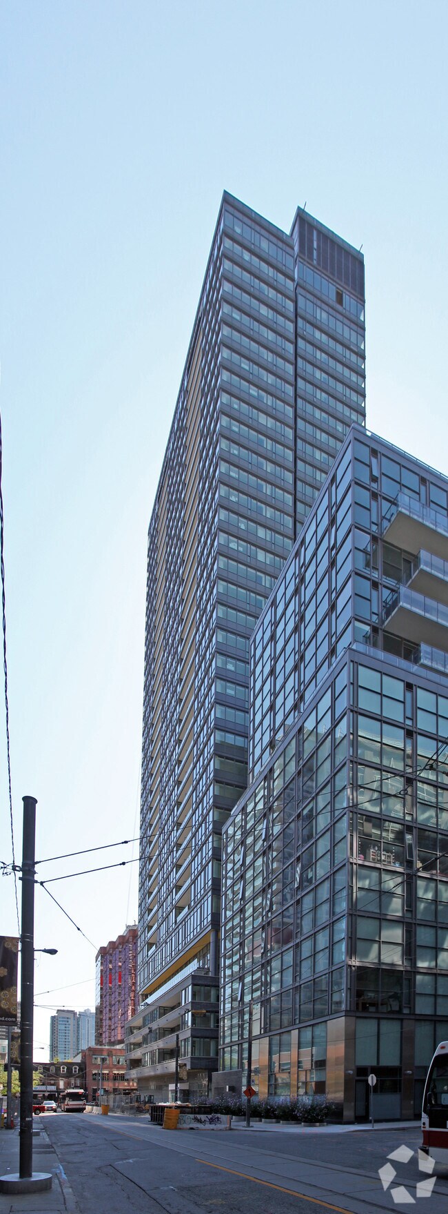 Photo du bâtiment - Charlie Condos