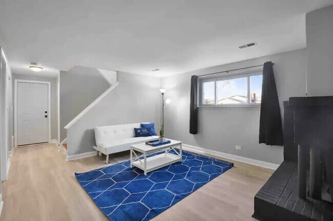 Foto del edificio - 409 Clifton Ct