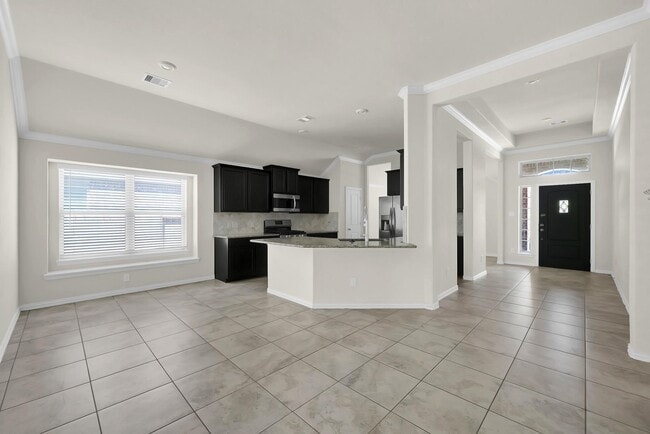 Building Photo - 18788 Laurel Hills Dr