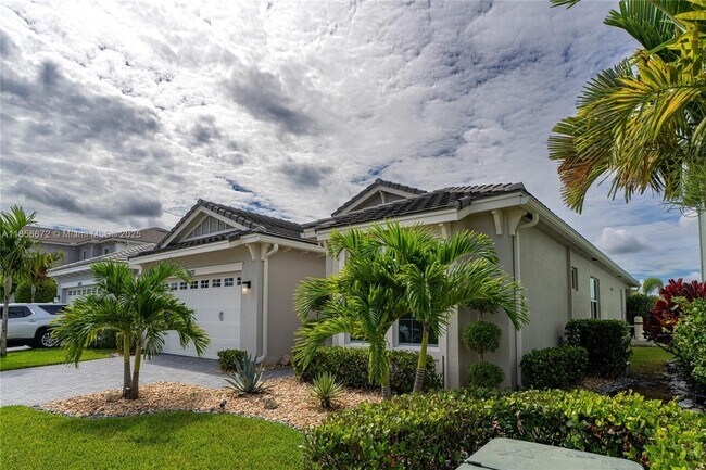 Foto del edificio - 15431 Goldfinch Cir