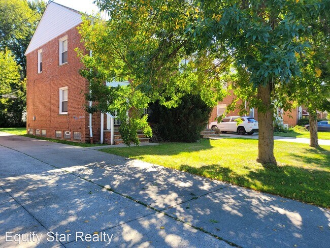 Foto del edificio - 2 br, 1 bath House - 255 E 250 ST