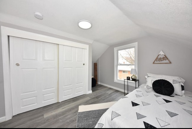 Building Photo - 4350 N 65th St