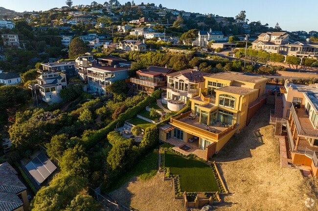 Homes in Tiburon reflect a range of styles, built mostly in the second half of the 20th century.