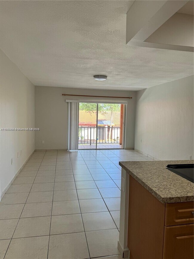 Foto del edificio - 7110 Fairway Dr
