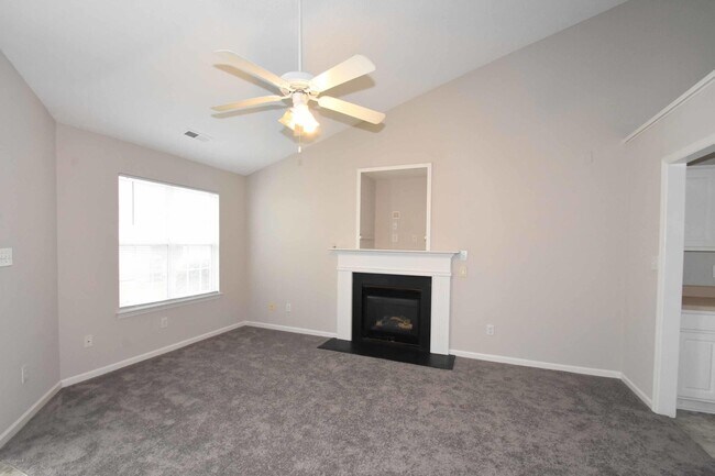 Building Photo - 2936 Flint Ridge Rd