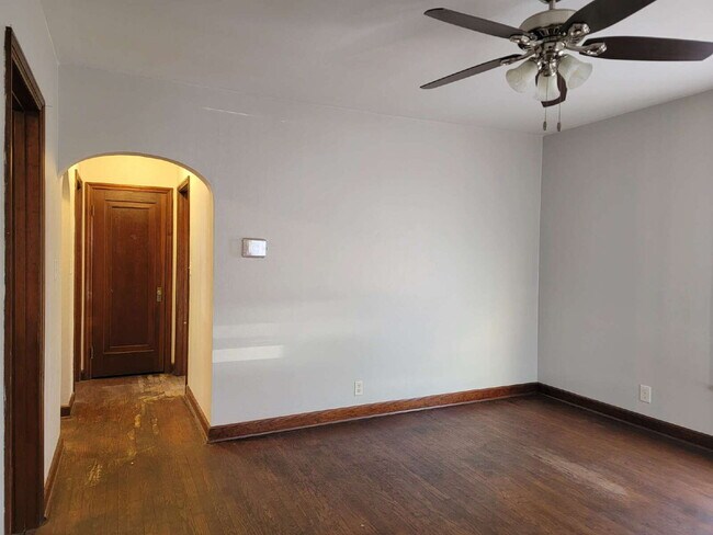 Foto del edificio - Spacious 2-Bedroom Apartment Downtown  Appleton