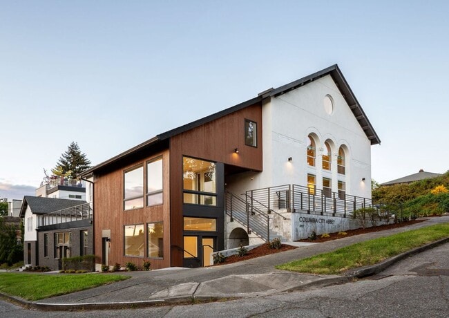 Building Photo - Columbia City Abbey