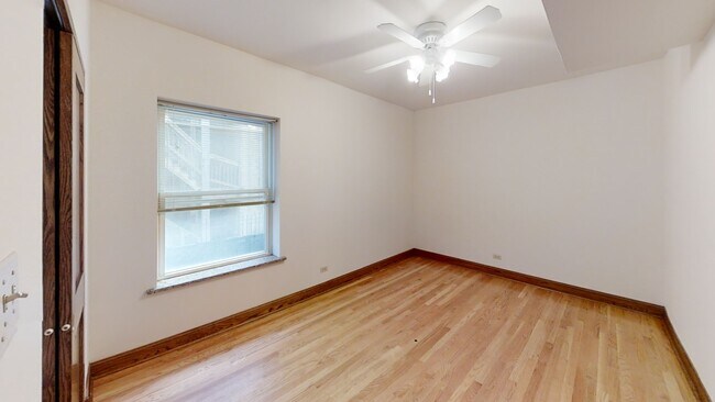 Foto del edificio - 4905 N Whipple St