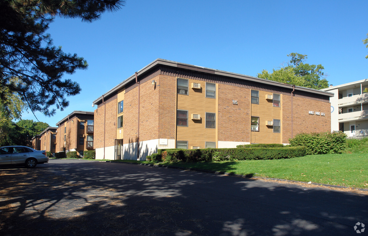 James Park East - James Park East Apartments