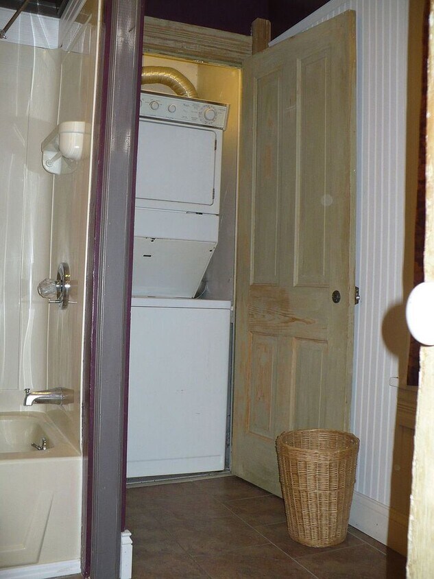 Foto del edificio - Three Bedroom House