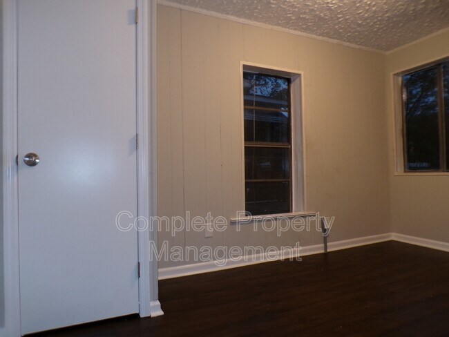 Building Photo - 4344 44th Ave N