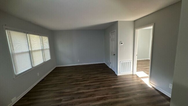 Building Photo - 4934 Potter Rd
