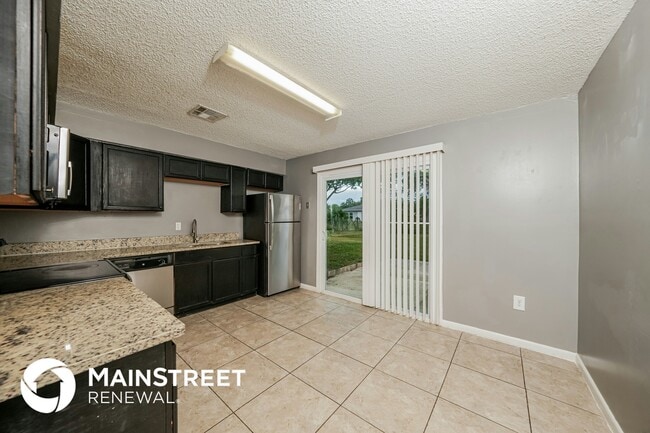 Building Photo - 7500 Coquina Ave