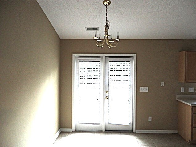 Building Photo - 704 Bent Hollow Ct