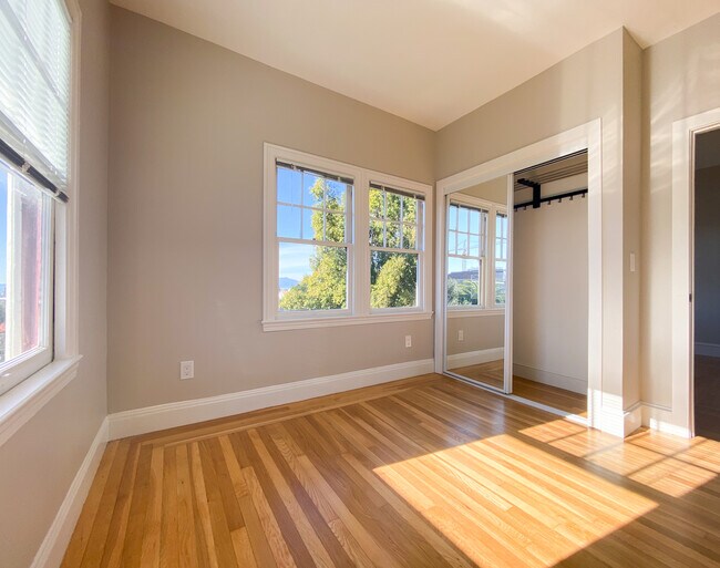 Building Photo - 1850 Arch St