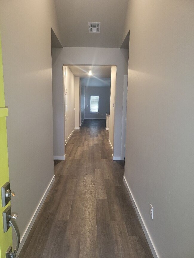 Building Photo - $500.00 OFF MAY RENT!!!
