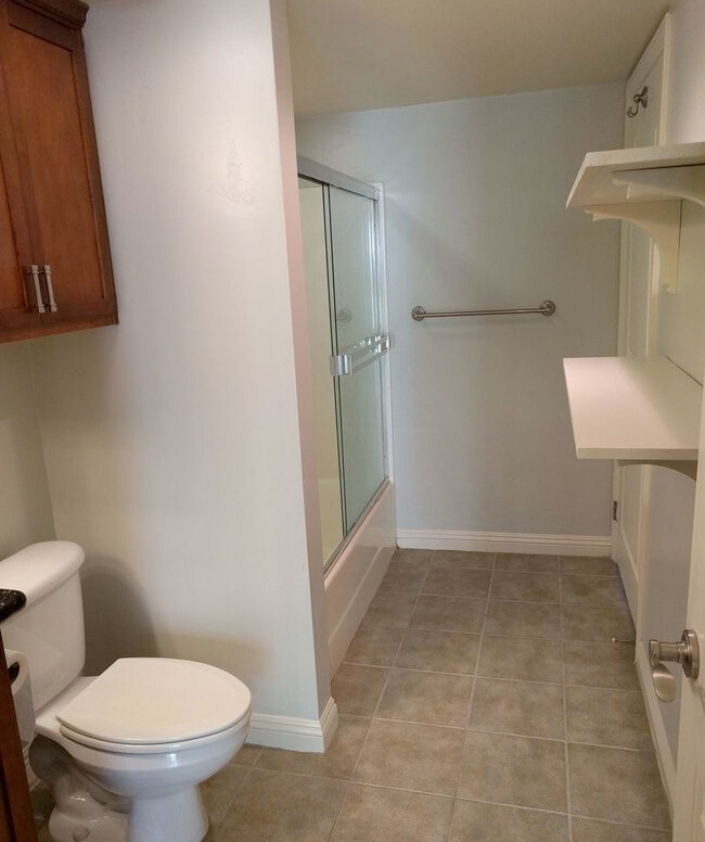 Bathroom - 604 Sea Cliff Way