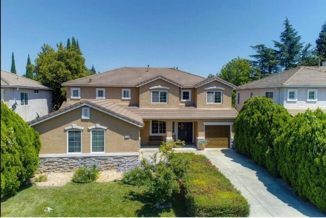Building Photo - 2348 Marina Glen Way