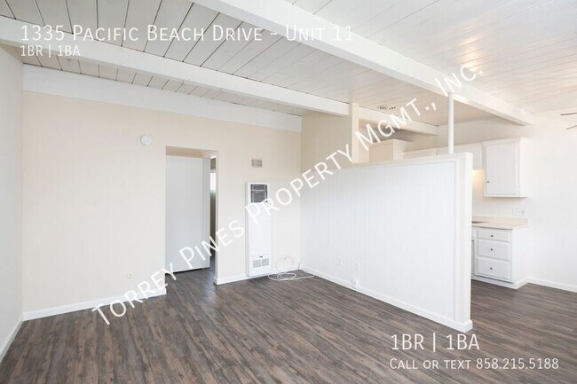 Building Photo - *2 WEEKS FREE!* Studio Less Than a Block f...