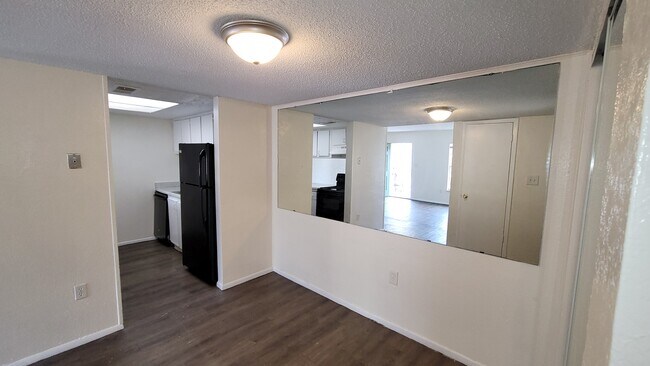 Foto del edificio - 7624 Forest City Rd