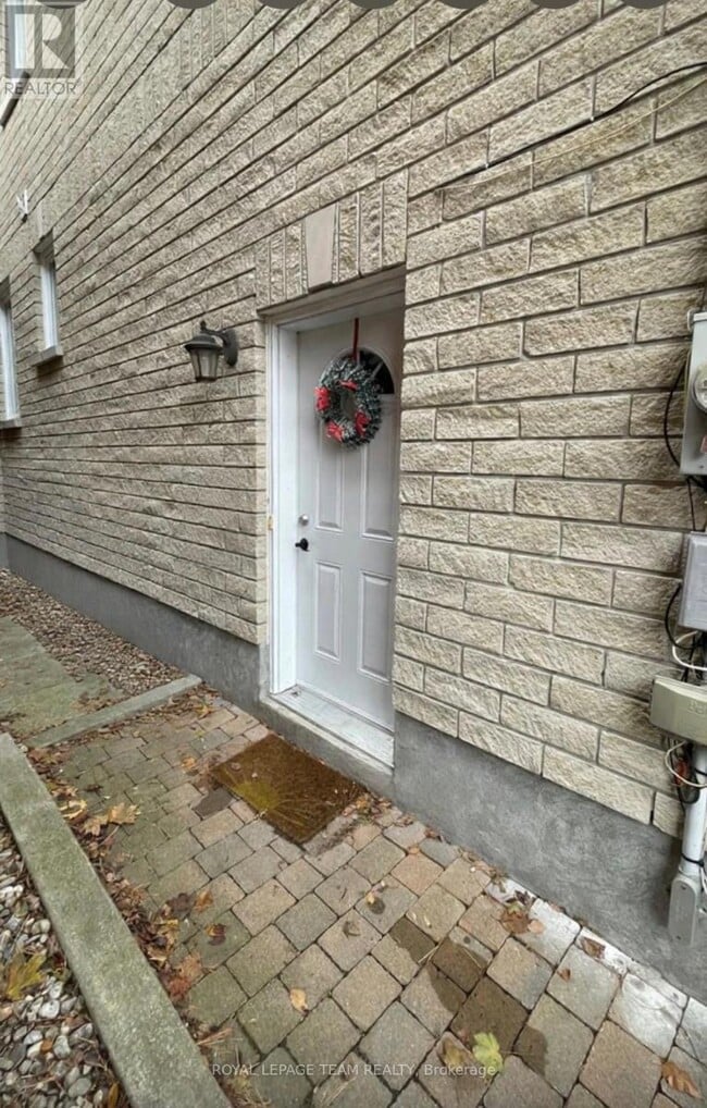 Building Photo - 526 Hilson Ave