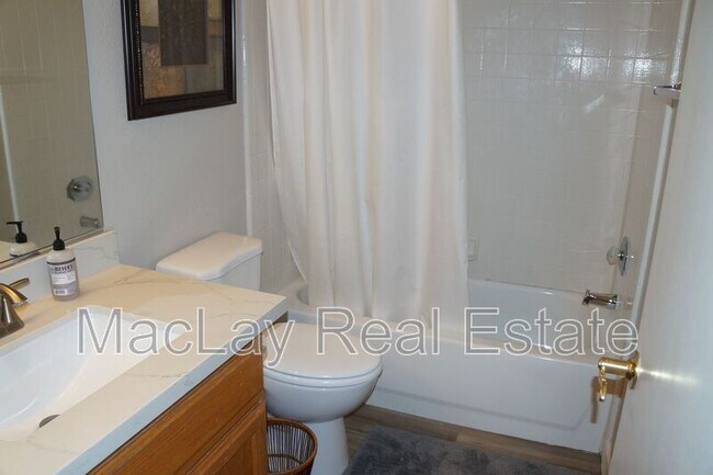 Foto del edificio - 9753 E Holiday Way