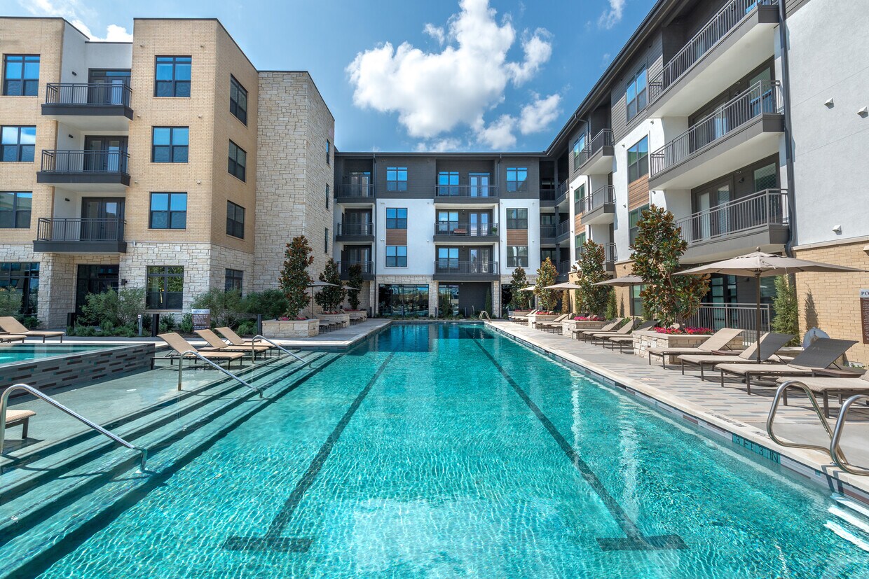 Overture Fairview 55+ Active Adult Apartme... Apartments in Fairview