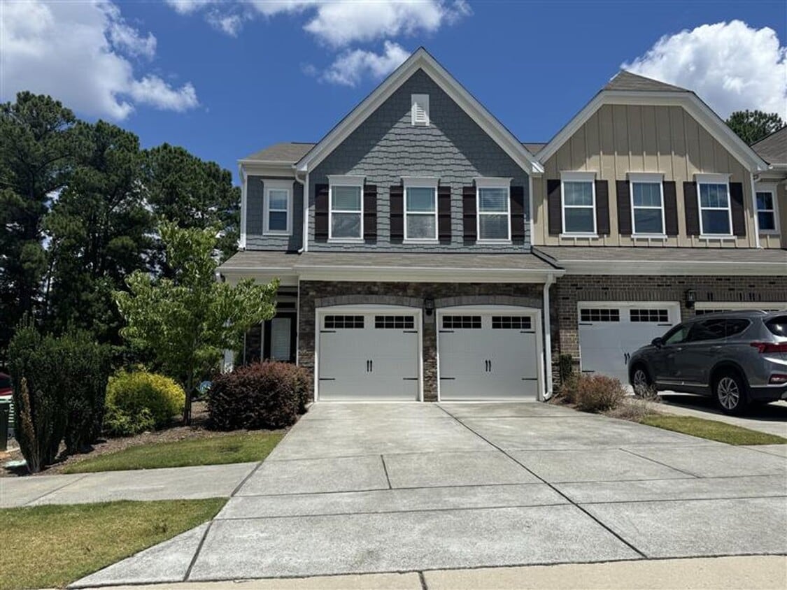Primary Photo - 3 Bedroom, 2 1/2 Bath End Unit Townhouse i...