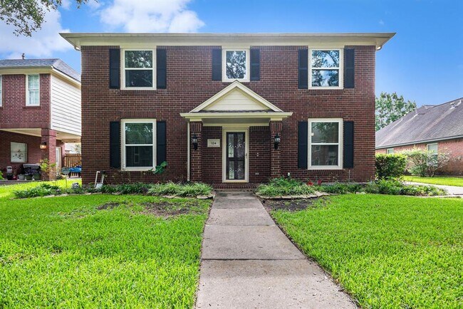 Foto del edificio - 124 Harwood Dr