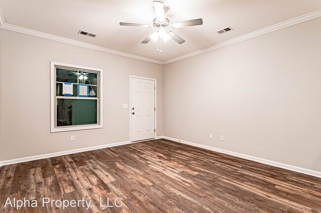 Building Photo - 4 br, 2.5 bath House - 303 Fern Hollow Way