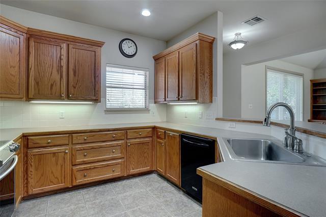 Foto del edificio - 15060 Golf Dr