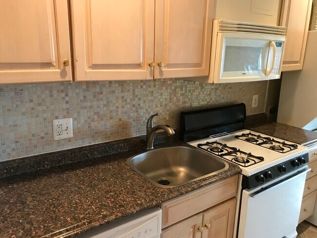 Foto del edificio - 2821 7th St NE