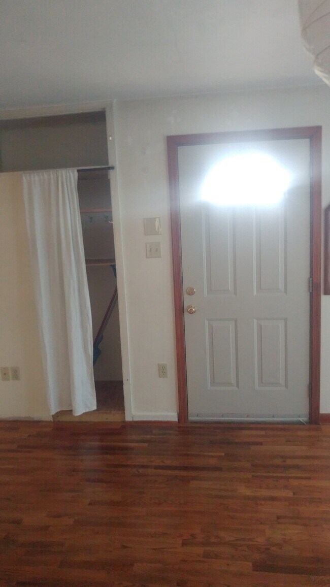 puerta de entrada interior - 1031 Quivera Cir