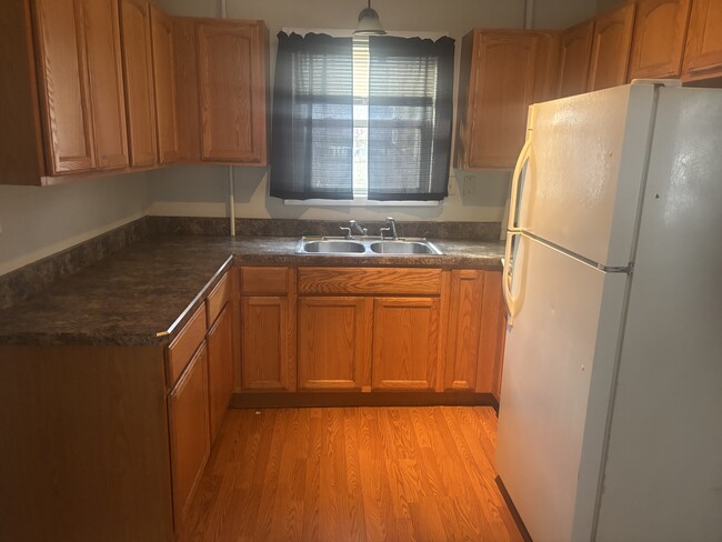 Building Photo - 20 Green St